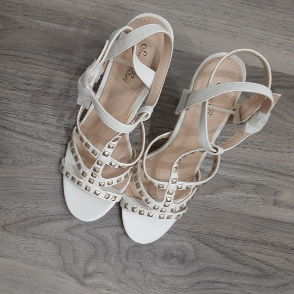 Ladies white  strappy studded stiletto sandal. Size 7. Brand new. - Picture 3 of 5
